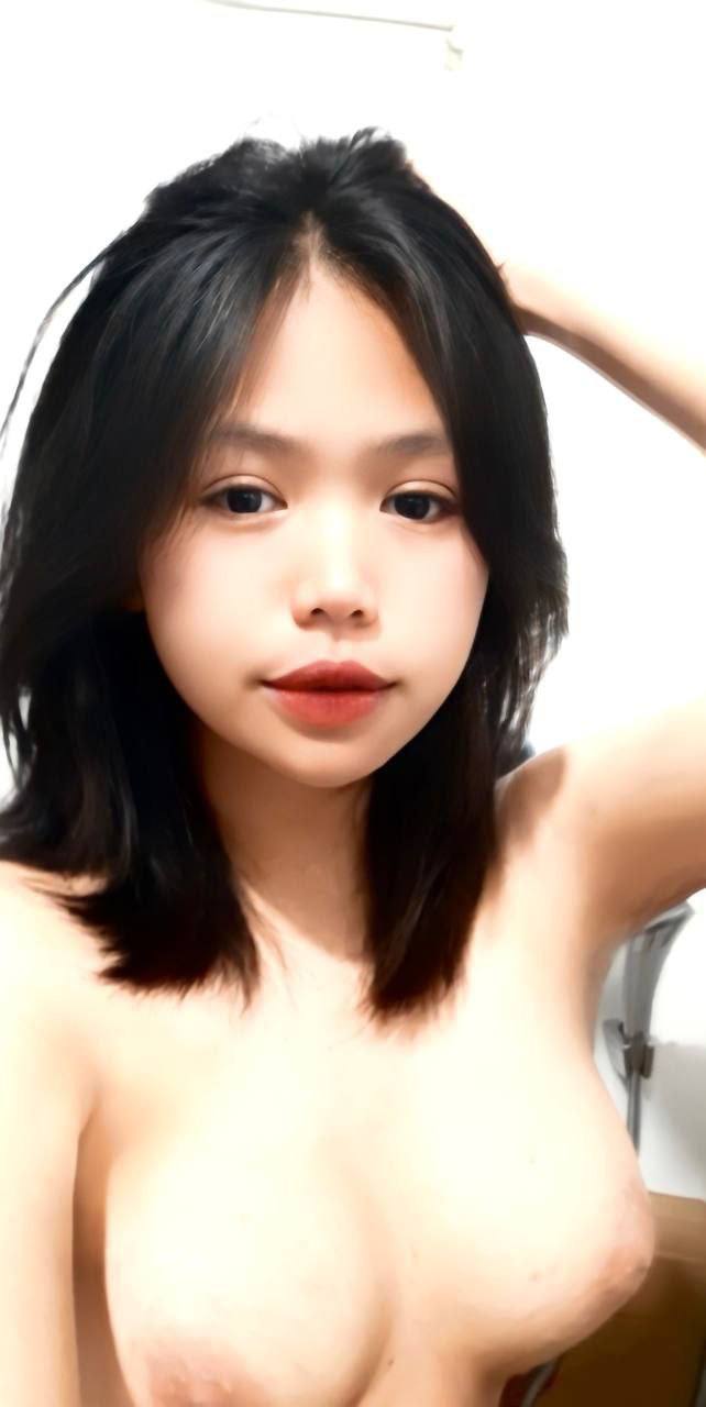 Bố Chồng yêu muốn bạn gái của con trai mang thai cho ông ta